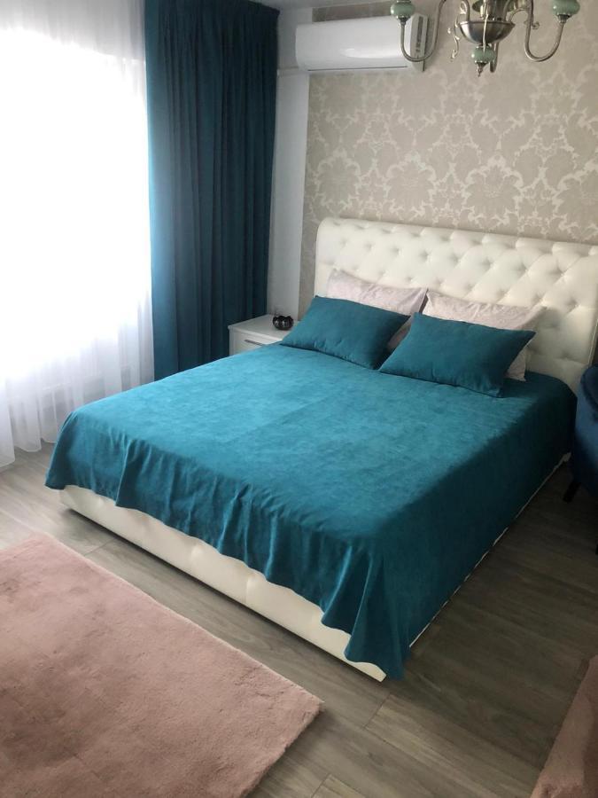 Tudor Apartment Brăila Eksteriør bilde